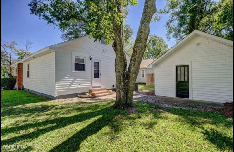 105 Montgomery Ave - Photo 3 of 17