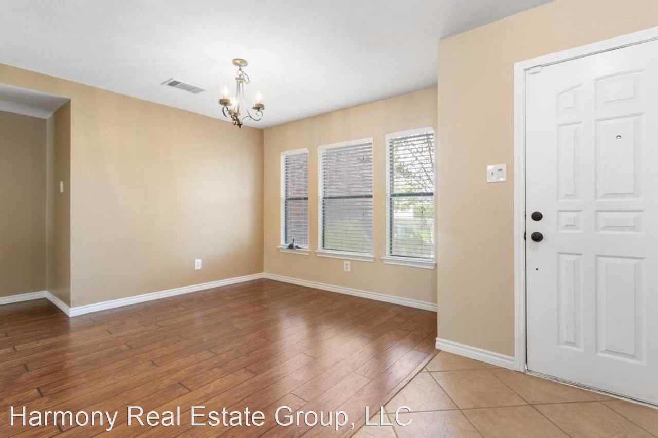 3321 High Cotton Way - Photo 3 of 34