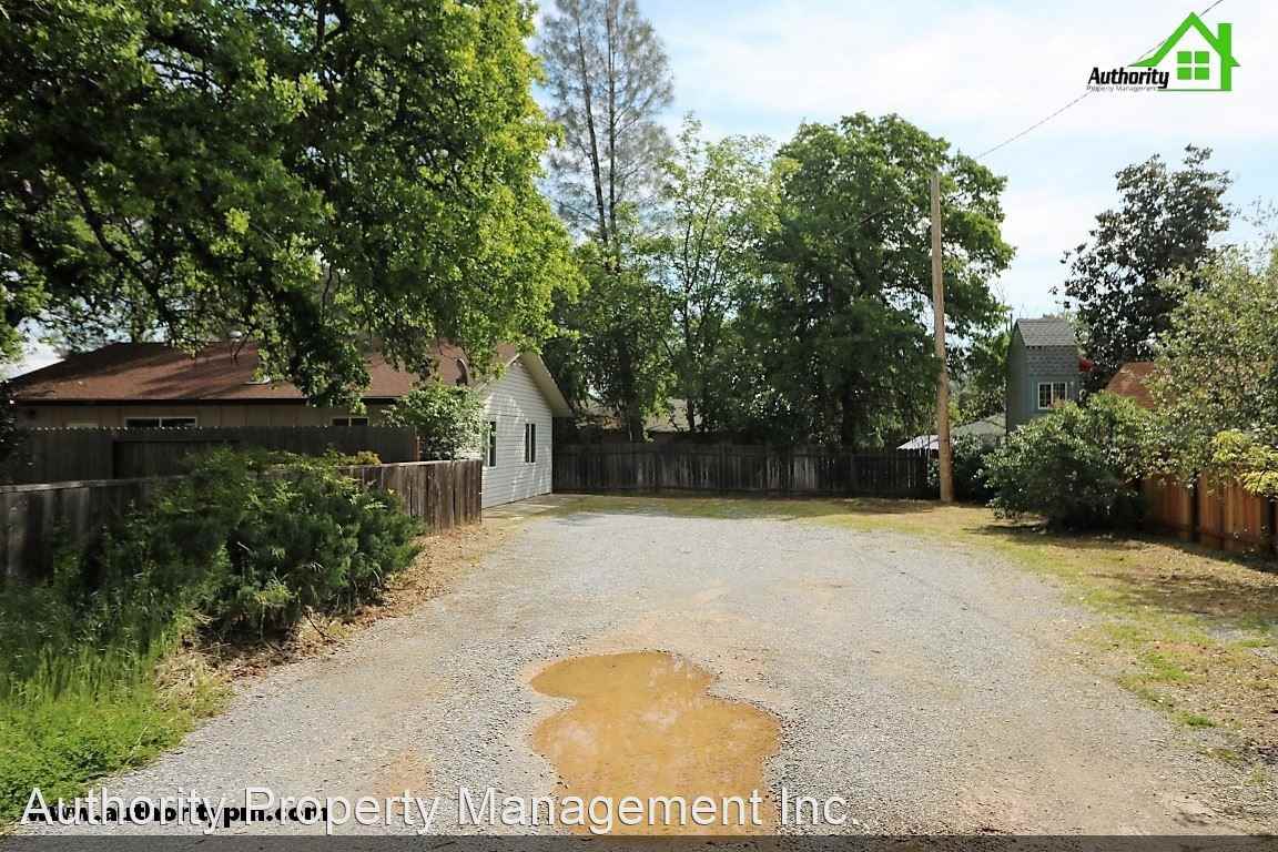 1541 Victor - Photo 2 of 15