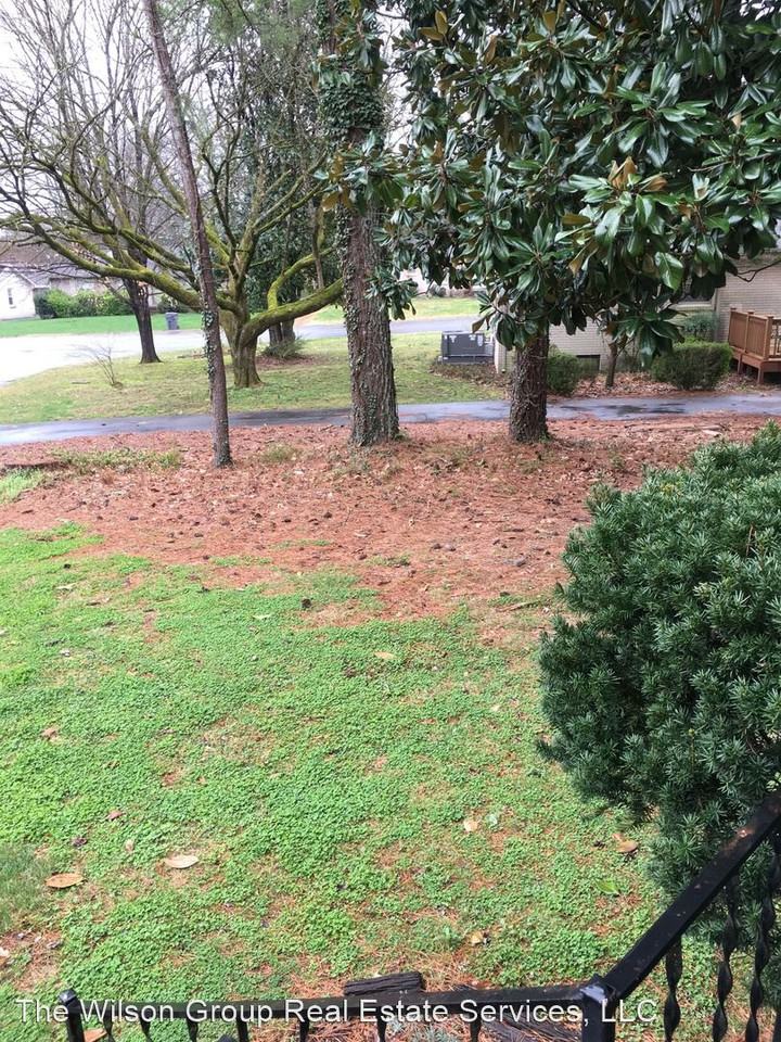 548 Westgate Ct - Photo 2 of 17