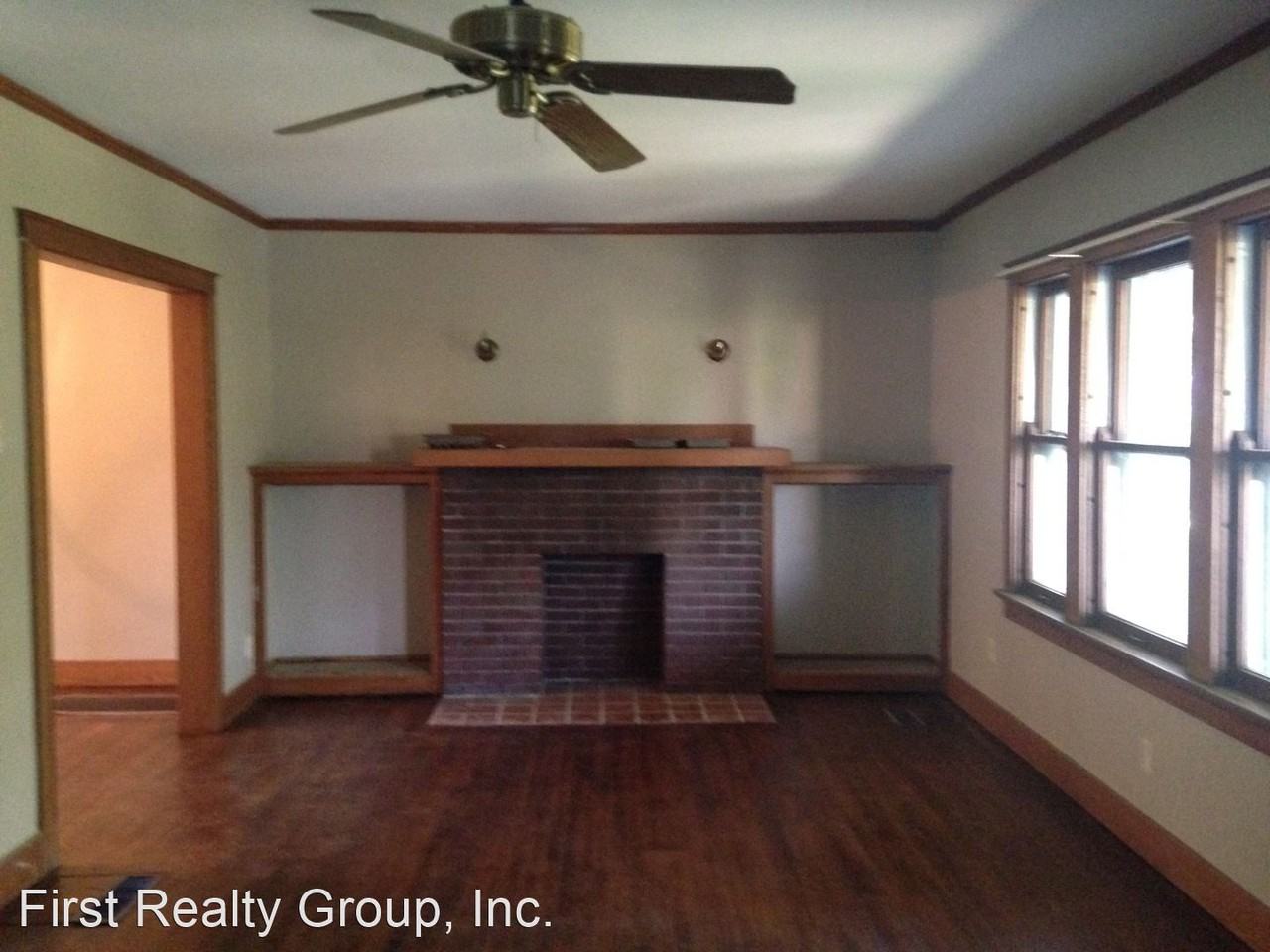 1142 Beaumont Ave - Photo 2 of 6