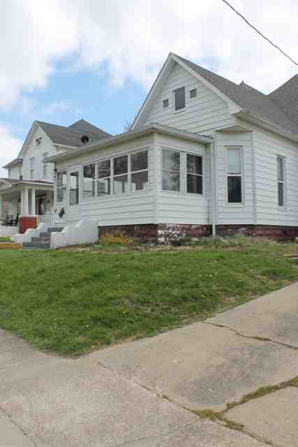 307 W Broadway Blvd - Photo 2 of 34