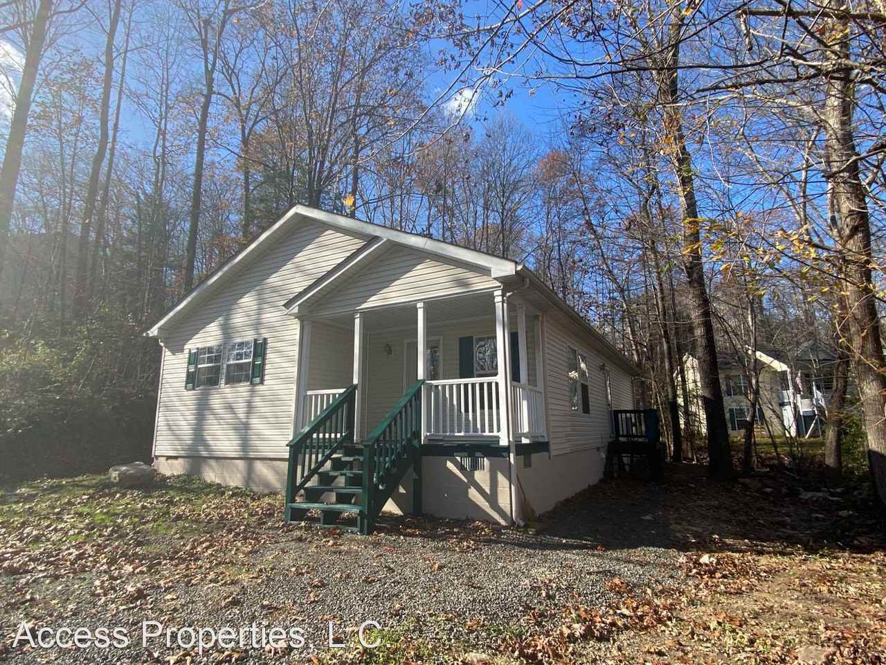 Single Family Homes - Photo 2 of 28