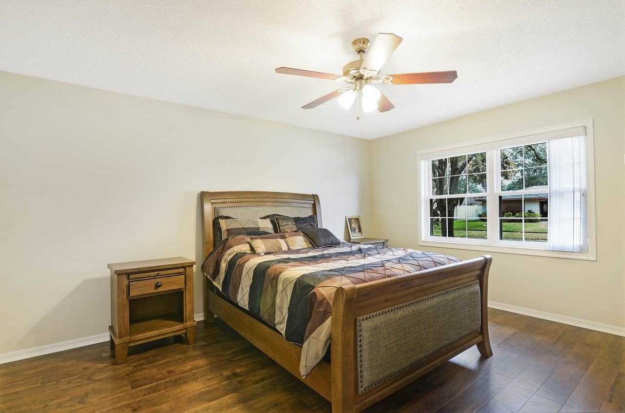 8457 Shady Glen Dr - Photo 3 of 13