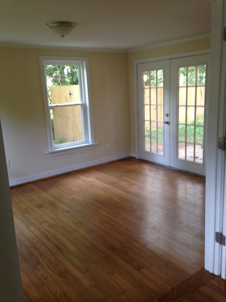 4101 Southampton Rd - Photo 3 of 26