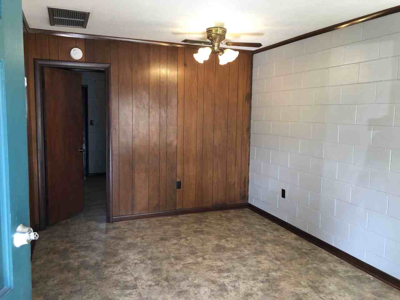 1415 Mccauley Rd - Photo 2 of 6