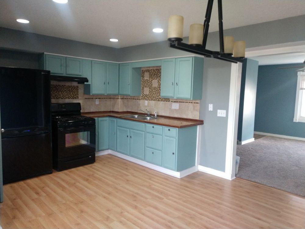 1267 E 18th St - Photo 2 of 13