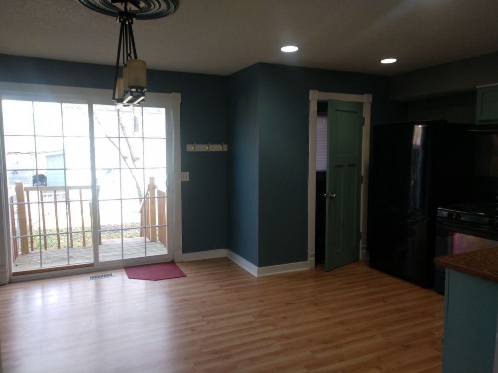 1267 E 18th St - Photo 3 of 13