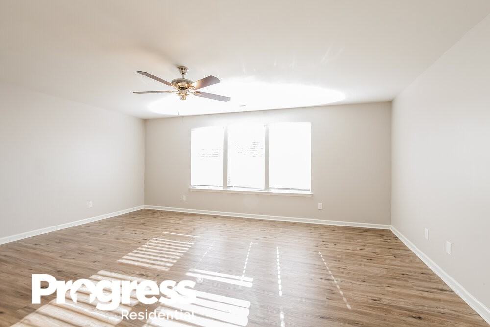 1133 Black Diamond Dr - Photo 3 of 21