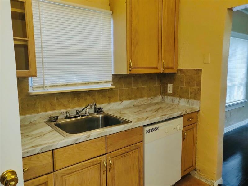 304 Southwest 20th Street #2 - Photo 3 of 17