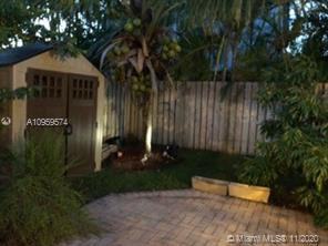 15938 - Photo 3 of 15