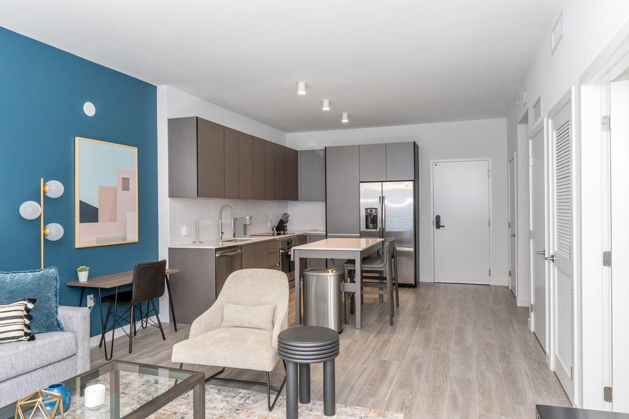 555 Dr Martin Luther King Jr St S #435