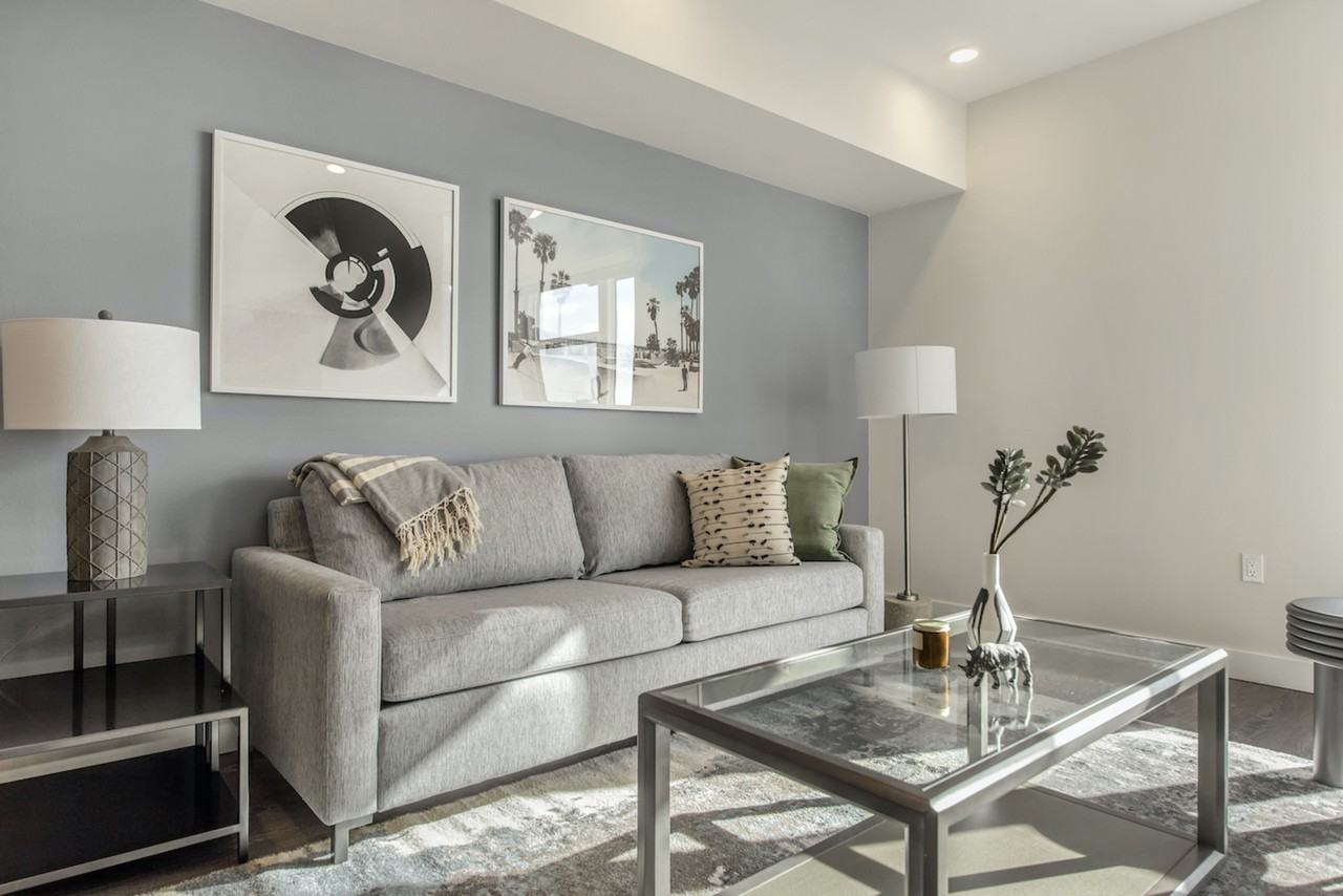 555 Dr Martin Luther King Jr St S #206