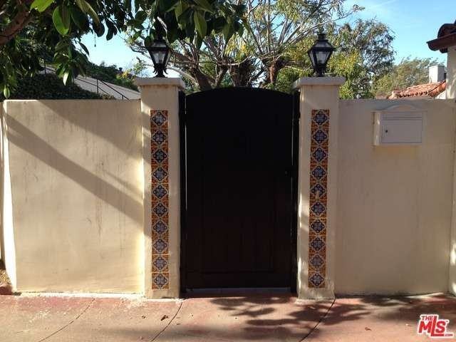 2901 Angus St - Photo 2 of 33