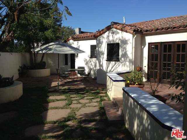 2901 Angus St - Photo 3 of 33