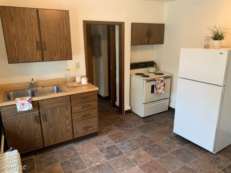 208 6th Ave N - Photo 2 of 9