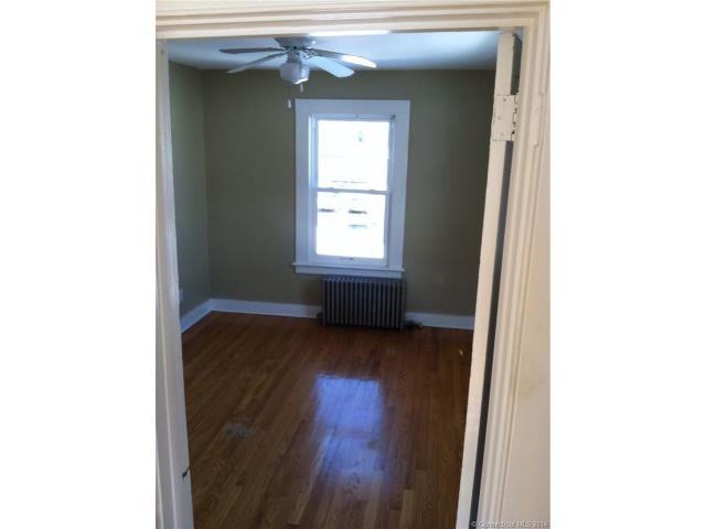 851 Center St - Photo 3 of 5