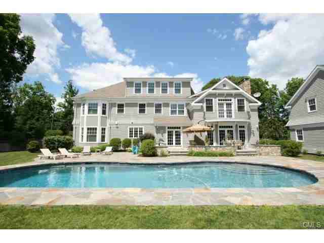 4 Winker Ln - Photo 3 of 25