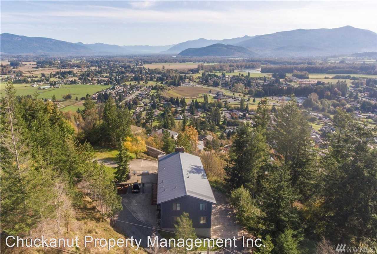 827 Bella Vista Lane - Photo 2 of 11