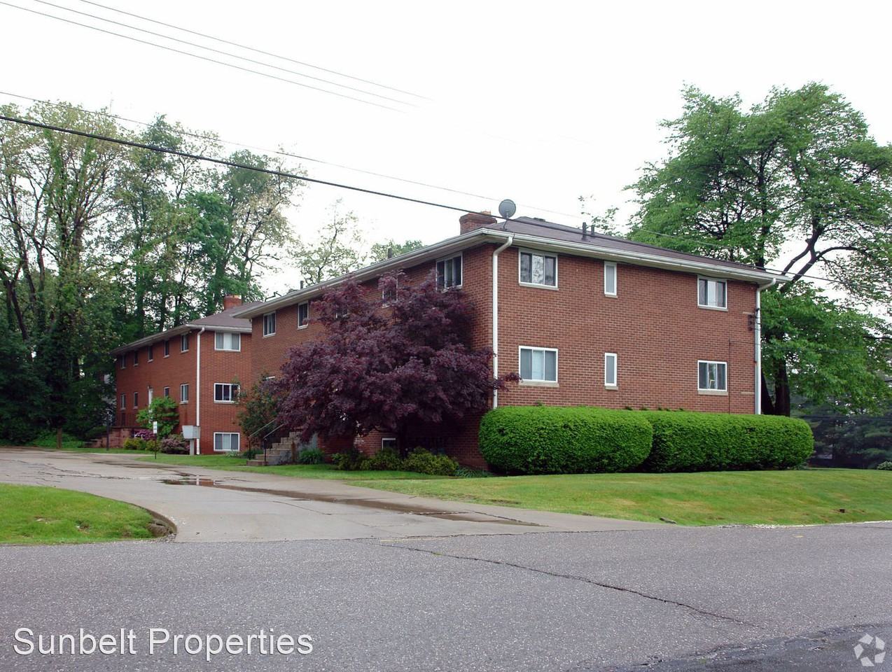 338 N Main St - Photo 2 of 10