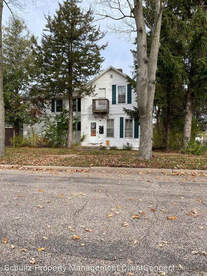 2416 Algoma Street Apartments for Rent 2416 Algoma St, Stevens Point