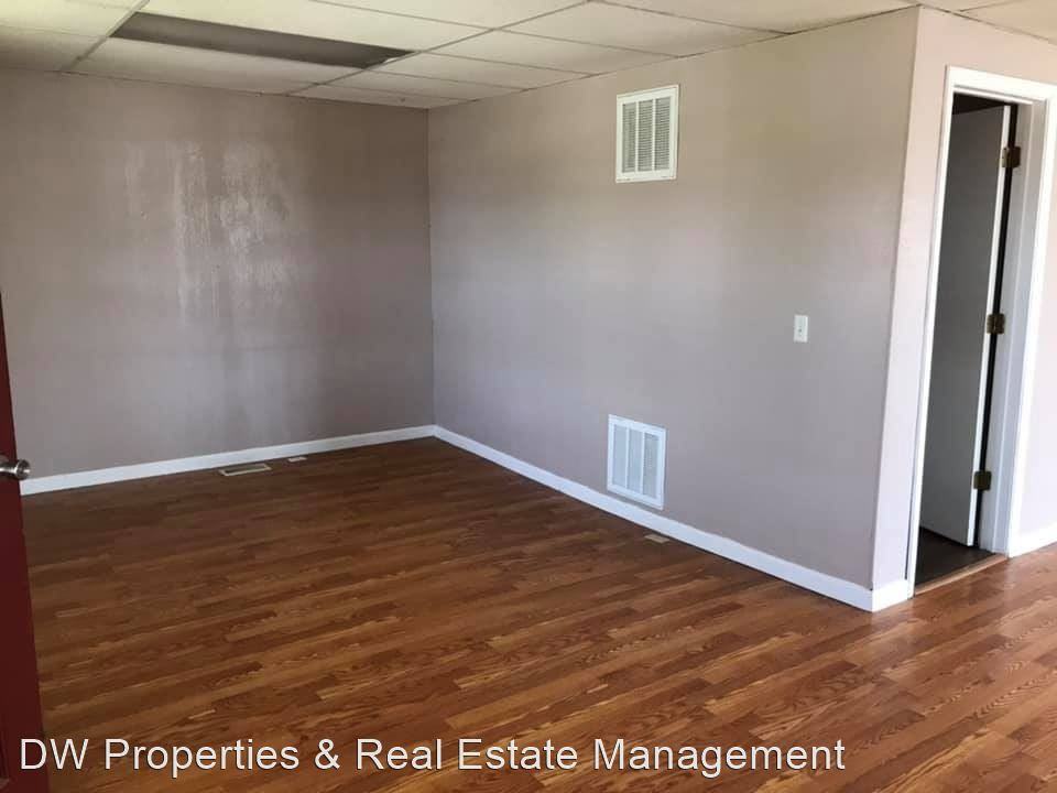 1202 W Spruce St - Photo 2 of 16
