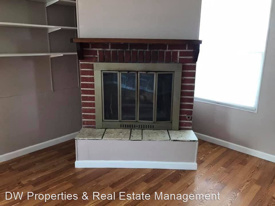 1202 W Spruce St - Photo 3 of 16