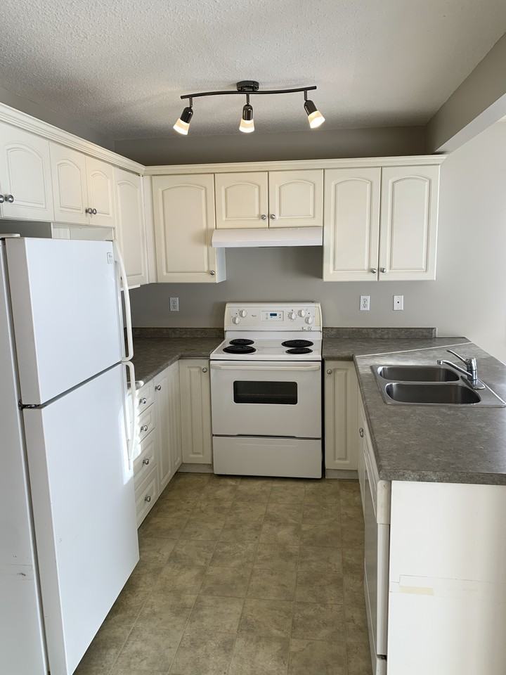 100 Edwards Dr Sw - Photo 2 of 13