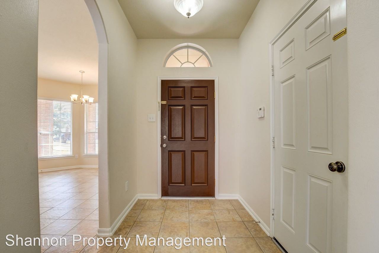 7411 Jacobs Well Dr - Photo 3 of 24