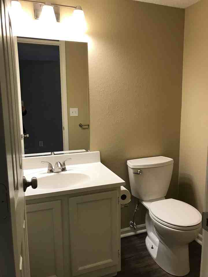 4601B Ne Whispering Winds Dr - Photo 2 of 10