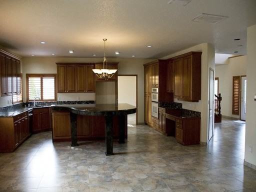 1416 NW Gregory Dr - Photo 3 of 30