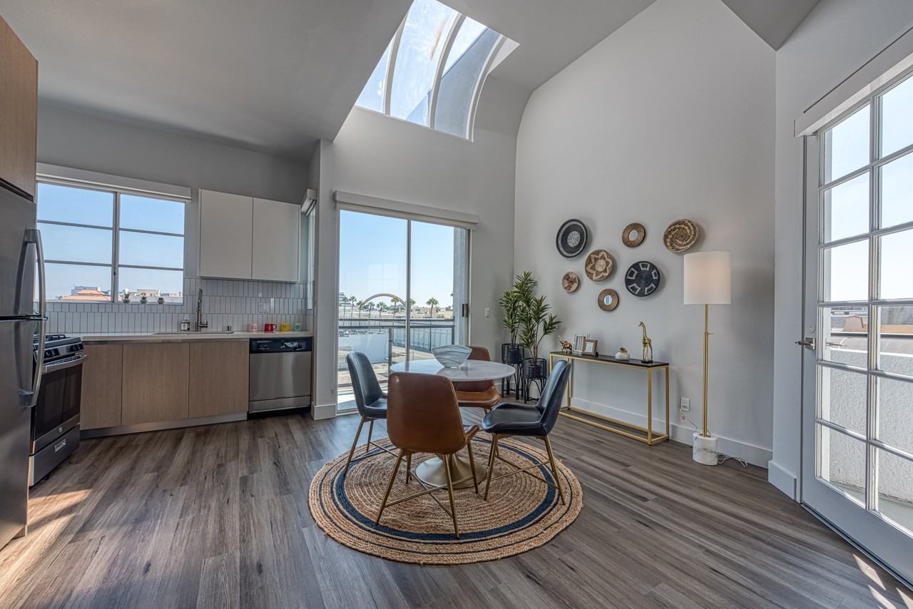 3855 by CLG - Photo 2 of 16