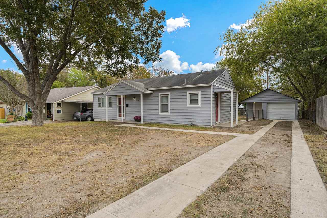 3938 S Walters - Photo 2 of 31