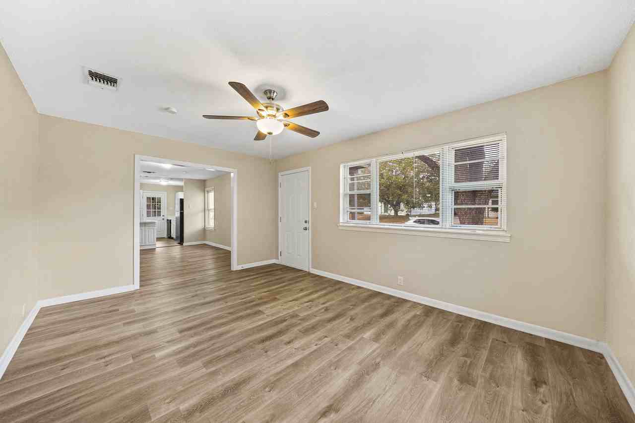 3938 S Walters - Photo 6 of 31