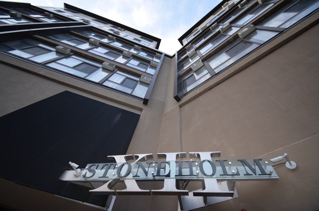 12 Stoneholm St Apt 516