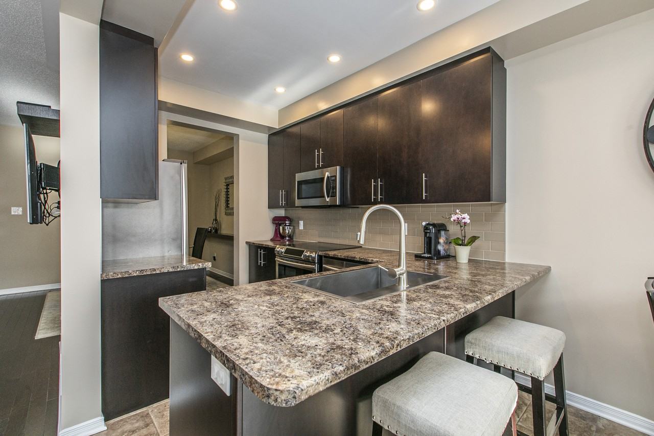 444 Ashbourne Crescent #444 - Photo 6 of 18