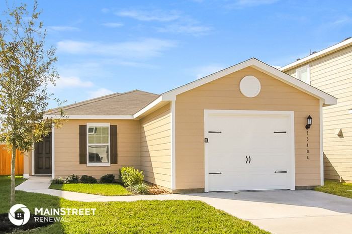 25194 Dickens Dr - Photo 3 of 17