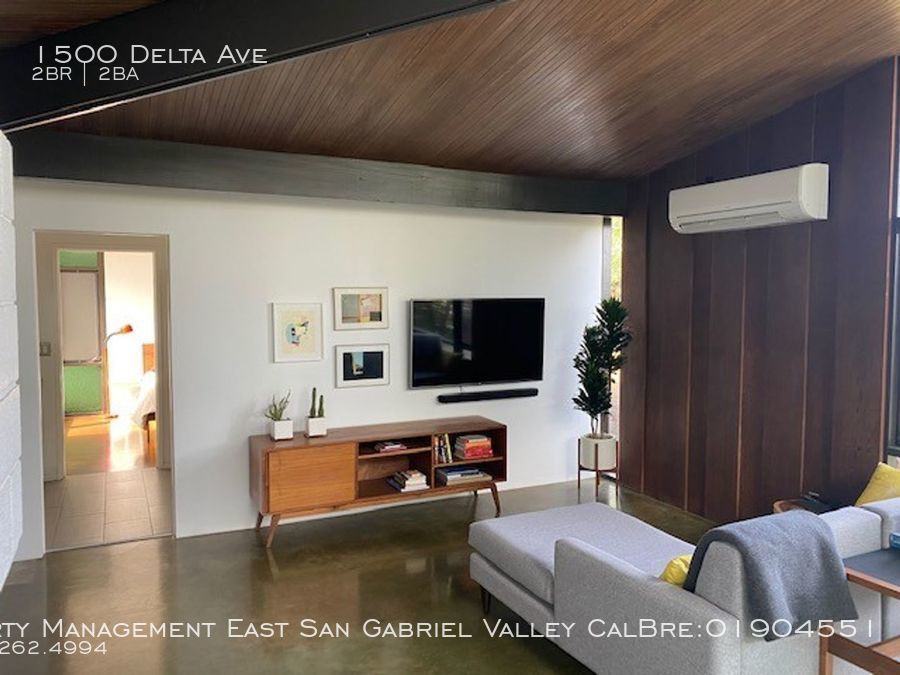 1500 Delta Ave - Photo 2 of 21