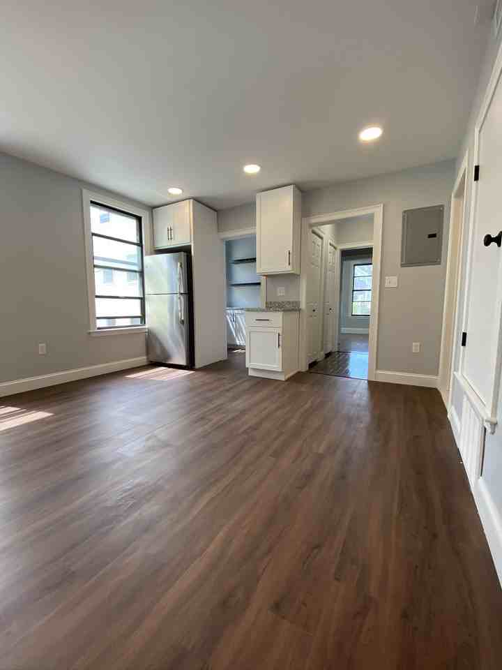 224 Princeton Street - Photo 3 of 9