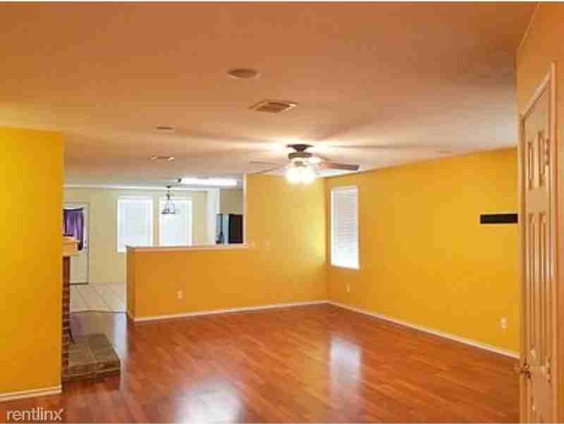 12970 Vassar Dr - Photo 3 of 18