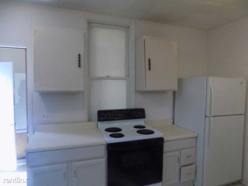 209 Paul Ave N - Photo 2 of 15