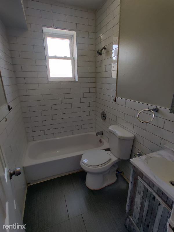 487 487 18th Ave 5 - Photo 3 of 6
