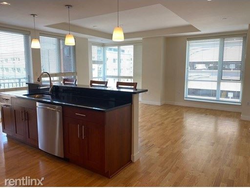 100 100 station landing 501 - Photo 2 of 14