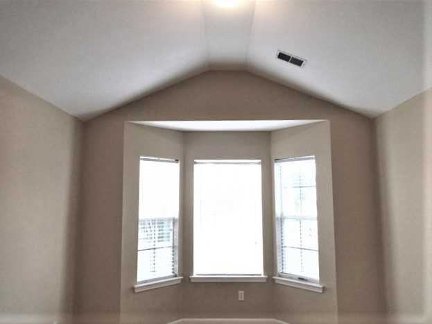 2236 Blakers Blvd - Photo 3 of 20