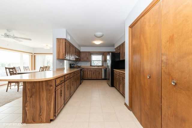 11412 S Harlem Ave Unit 2 - Photo 3 of 16