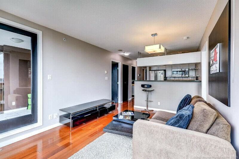 1367 Alberni Street - Photo 3 of 15