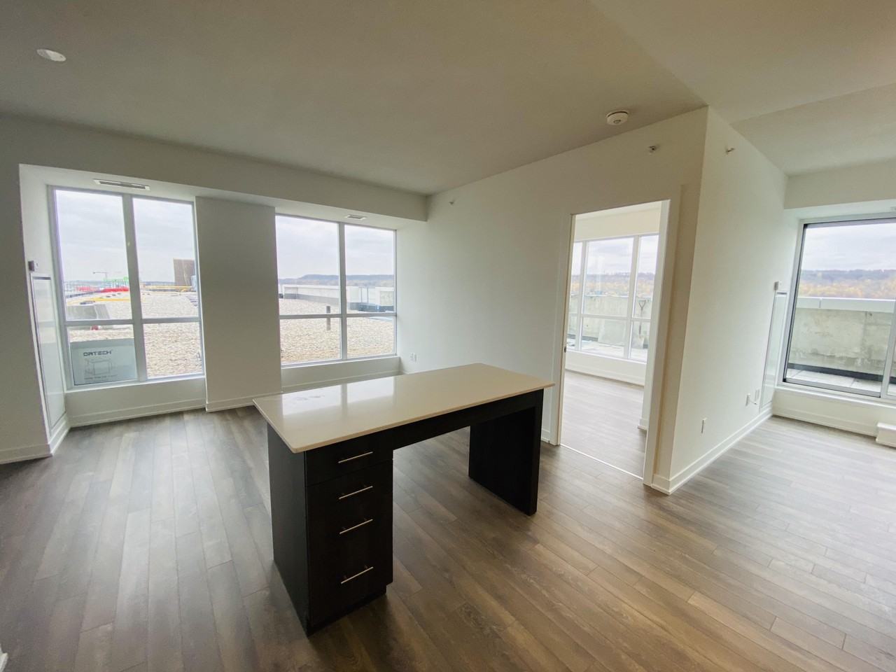 550 N Service Rd - Photo 2 of 10