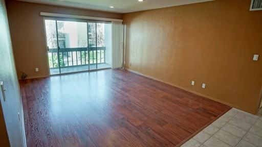 25715 Hogan Dr - Photo 2 of 12