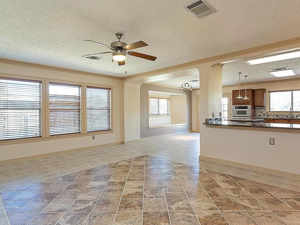 1000 Howell Terrace Pl - Photo 3 of 17