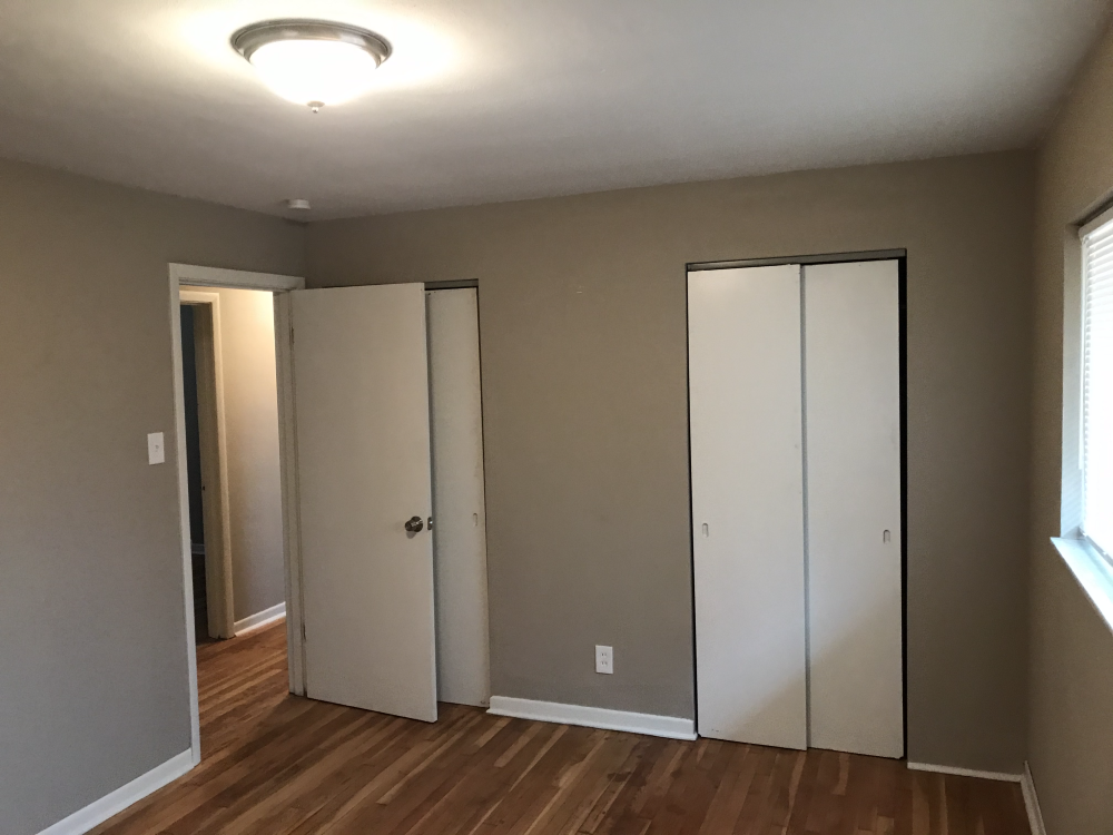 2443 Caverhill Drive - Photo 2 of 7